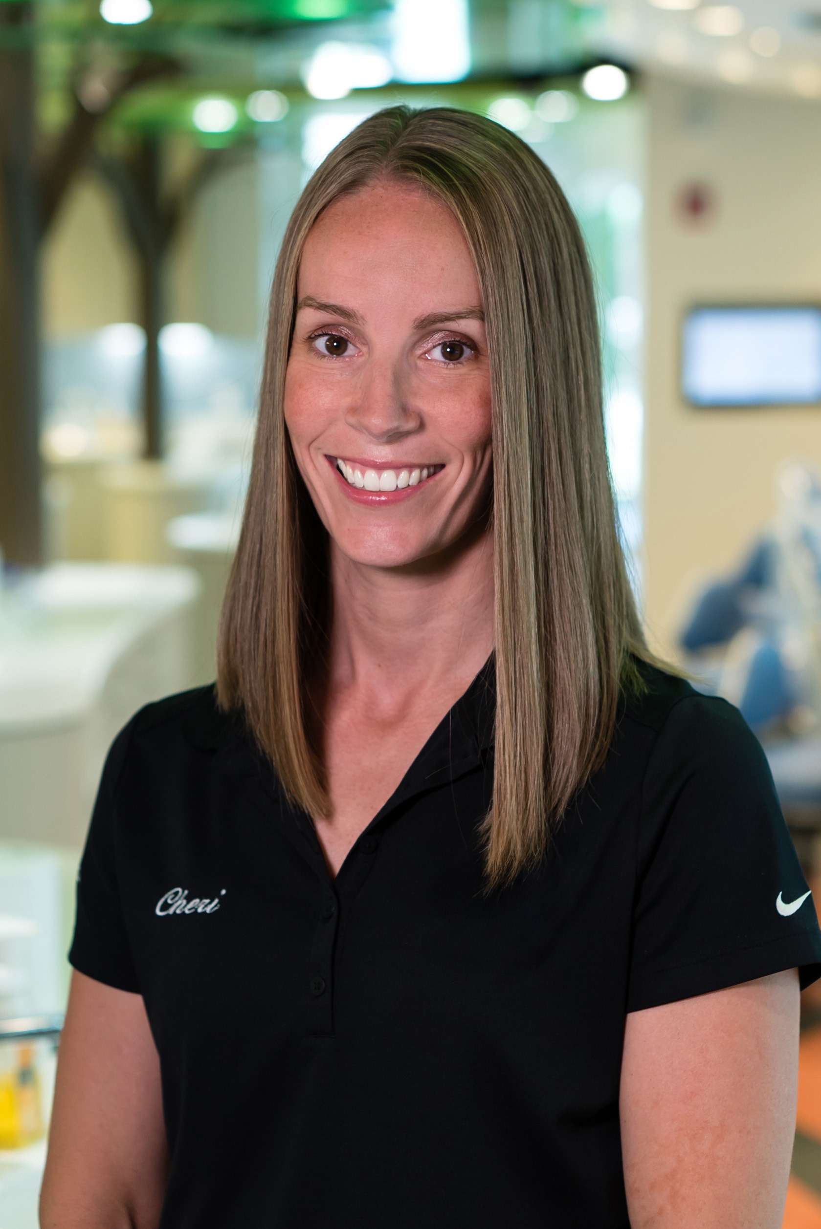 2025-11-05_Elm Tree_Editing out previous logo from headshots_Cheri_CG